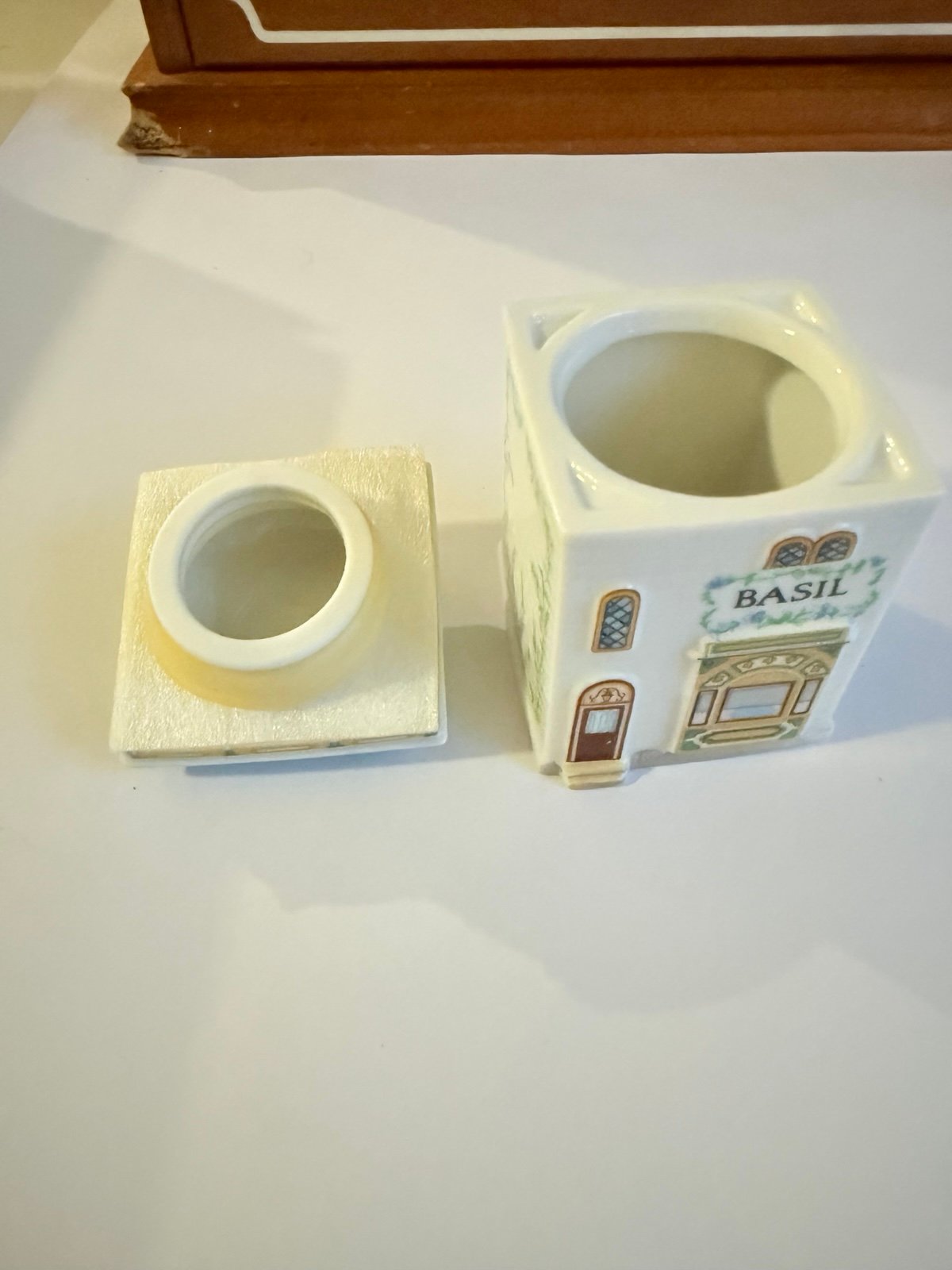 ✨ 1989 Lenox Porcelain Spice Village with 24 Jars and Wooden Rack – Original Set ✨